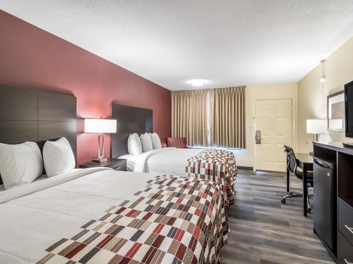 Red Roof Inn Дандрижд Екстериор снимка