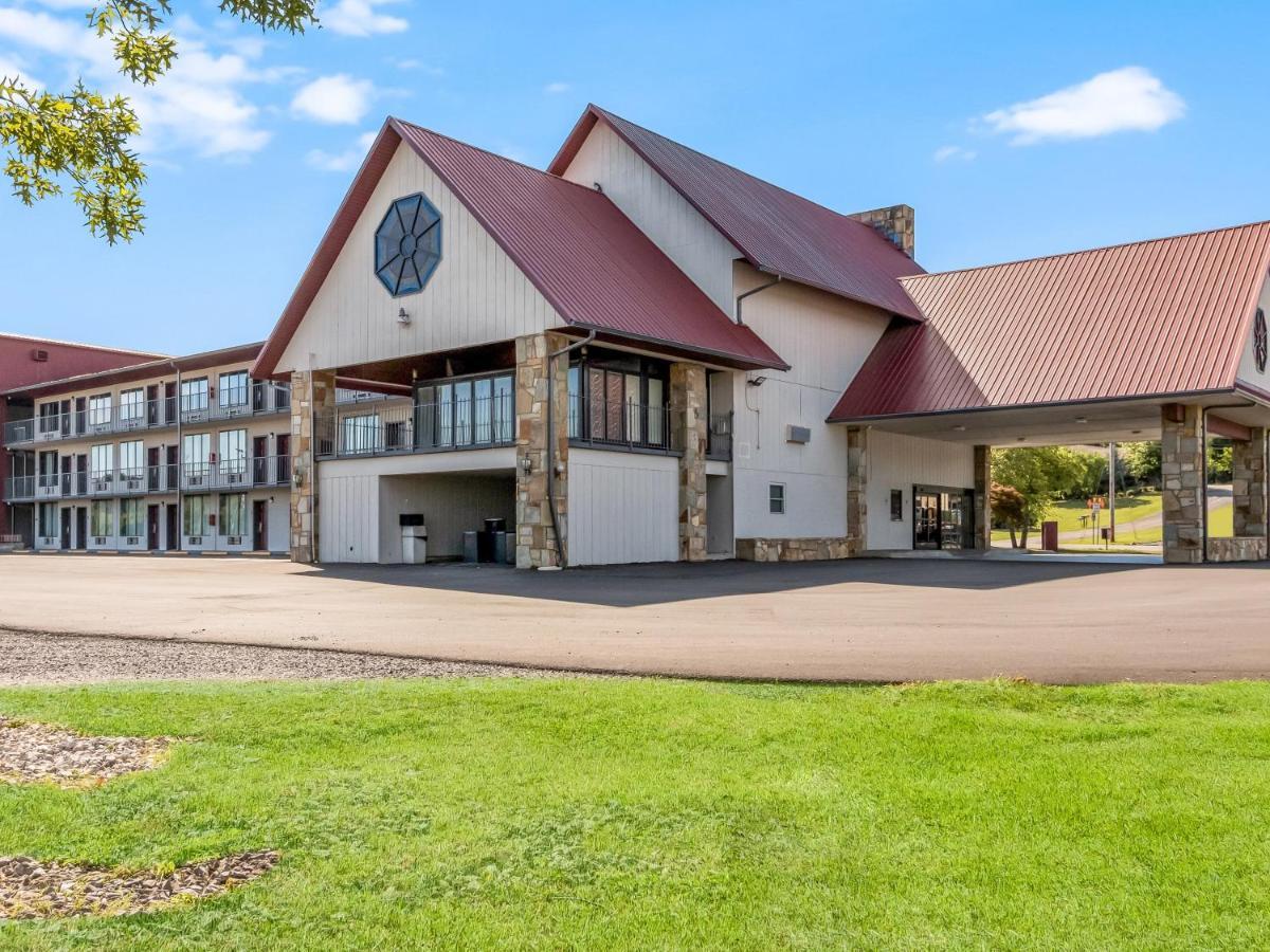 Red Roof Inn Дандрижд Екстериор снимка