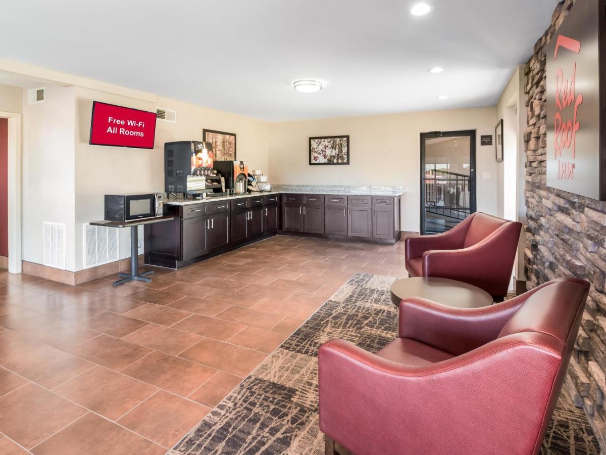 Red Roof Inn Дандрижд Екстериор снимка