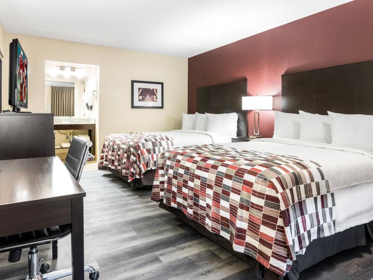 Red Roof Inn Дандрижд Екстериор снимка