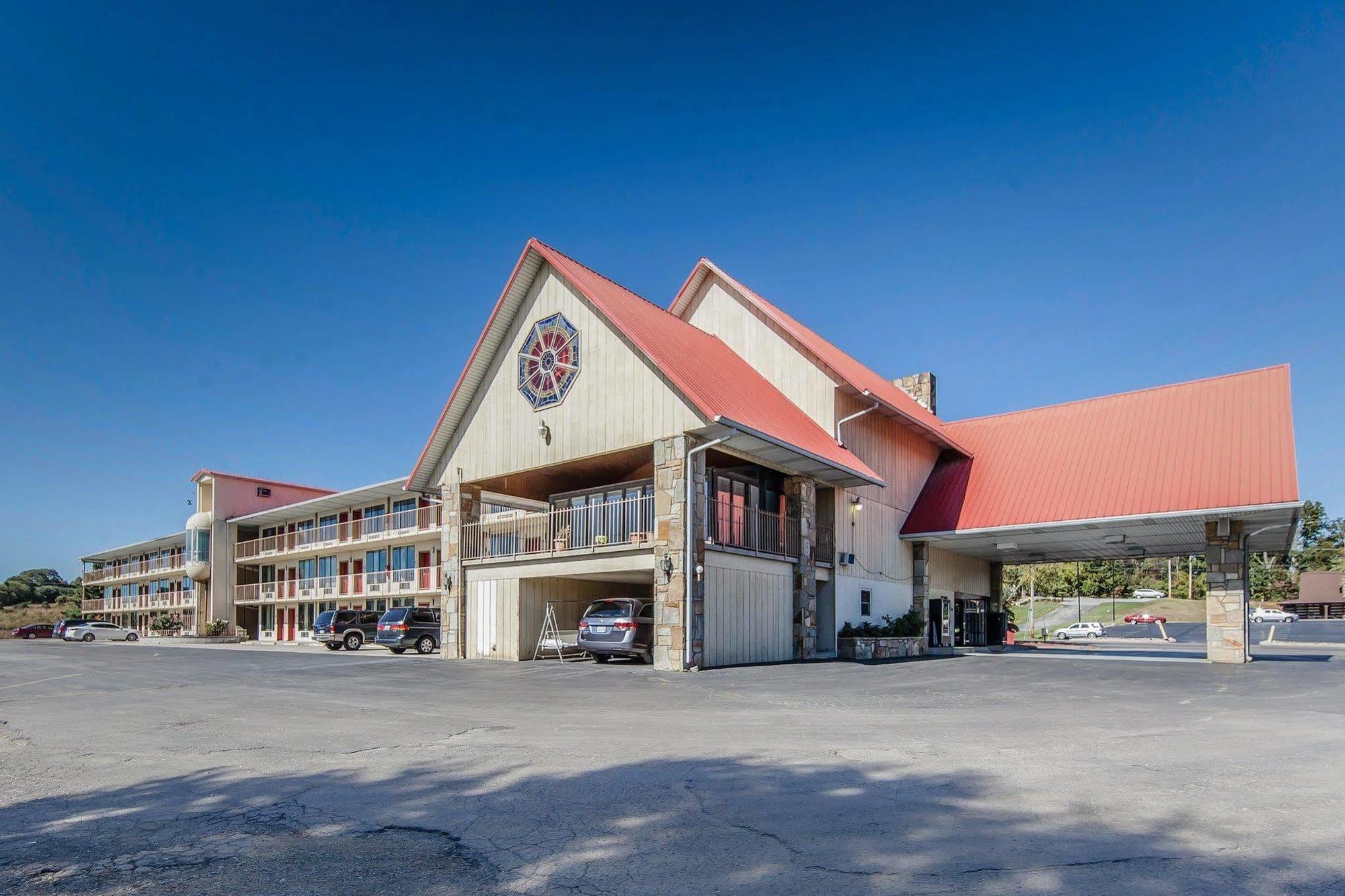 Red Roof Inn Дандрижд Екстериор снимка