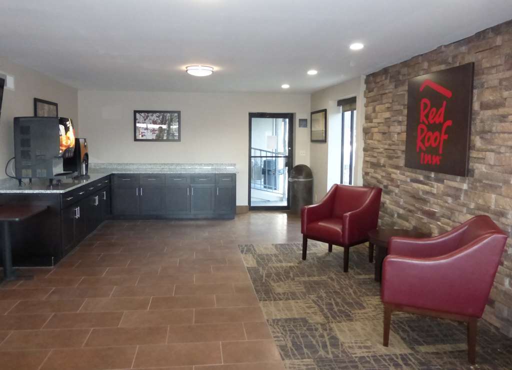 Red Roof Inn Дандрижд Интериор снимка