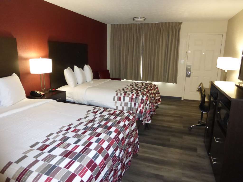 Red Roof Inn Дандрижд Стая снимка